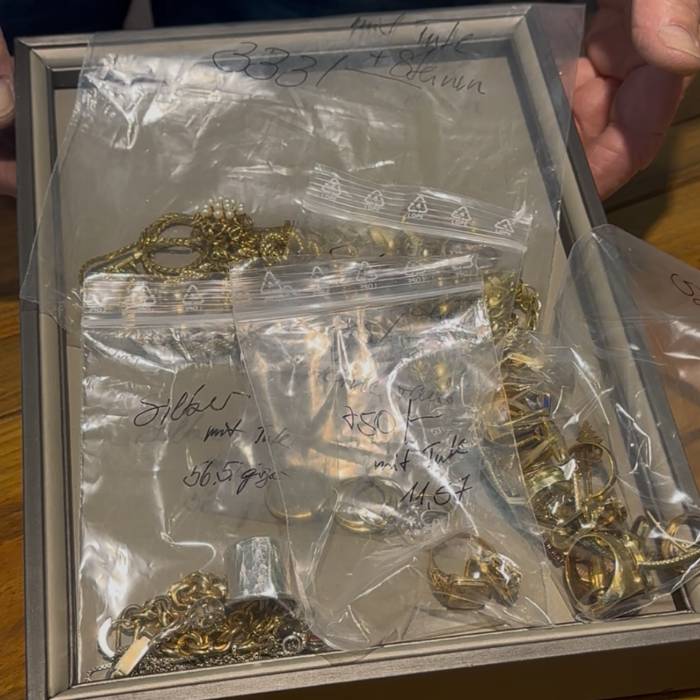 Neues aus Altgold Sammlung Schmuck