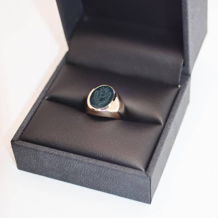 Siegelring in Schmuckbox
